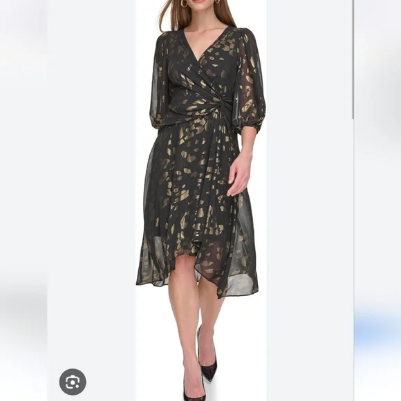green emerald velvet dress 157027_004_l_1024x1024.jpg?v=1748531711